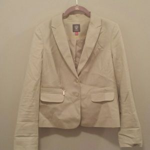 Vince Camuto Like New Tan Suit